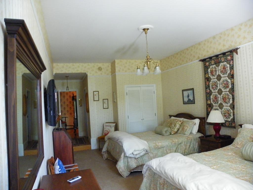 Homeport Historic Inn Searsport Room photo