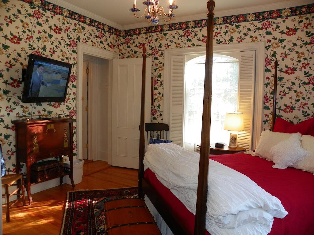Homeport Historic Inn Searsport Room photo