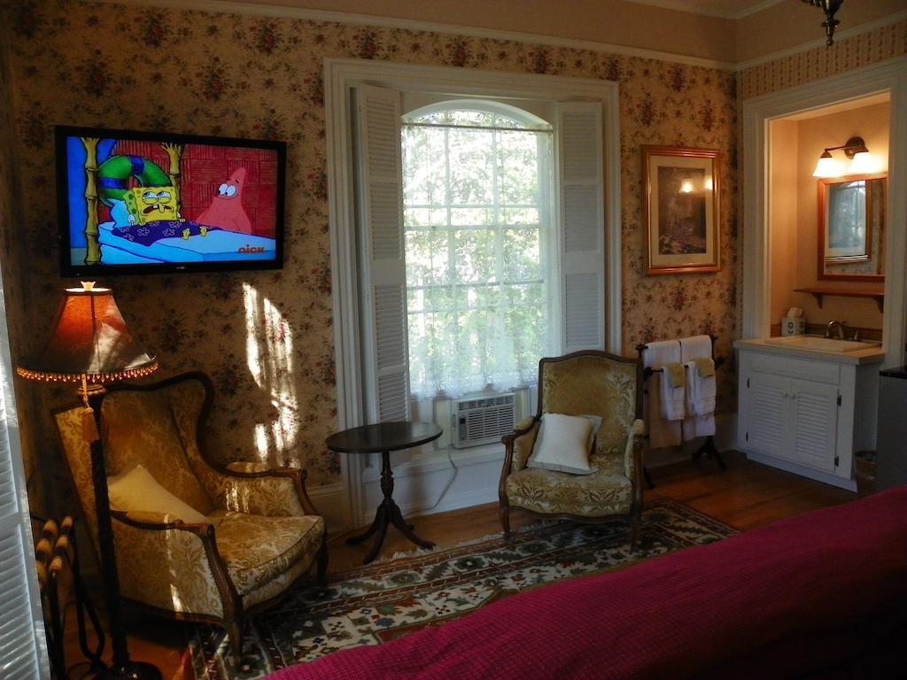Homeport Historic Inn Searsport Room photo