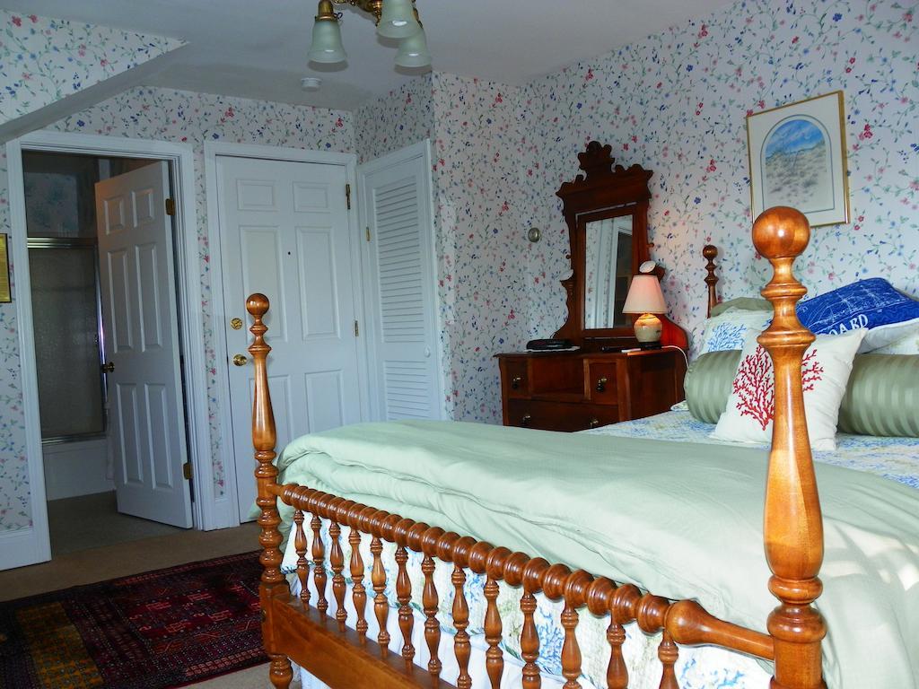 Homeport Historic Inn Searsport Room photo