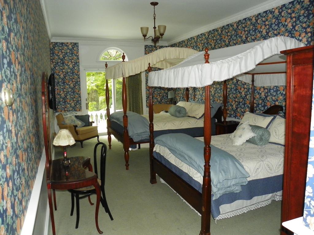 Homeport Historic Inn Searsport Room photo